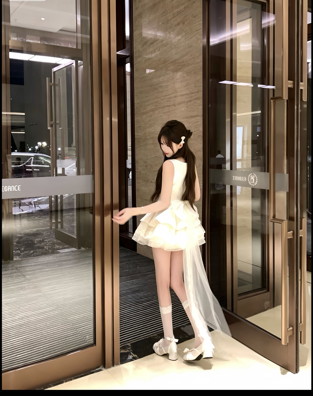 奶白月光燕尾蓬蓬裙