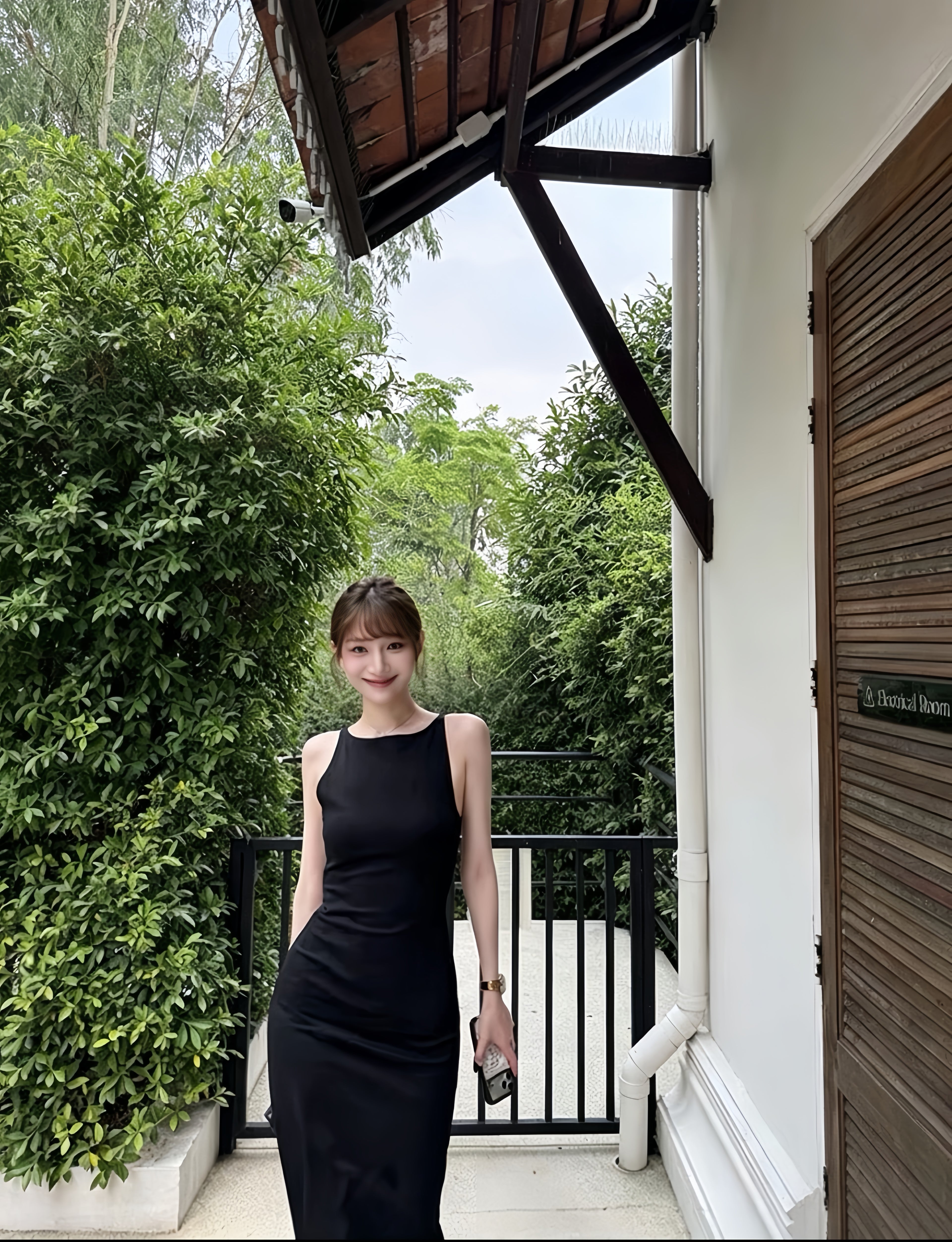 设计感精致礼服吊带长裙