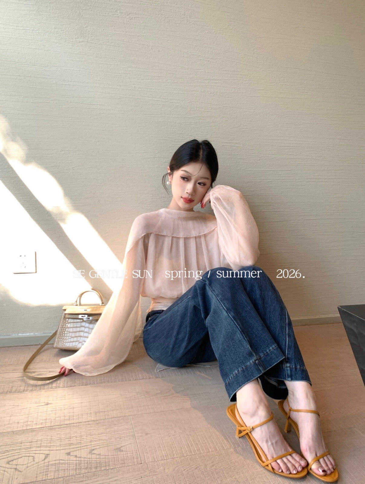 雾裸粉收腰雪纺上衣