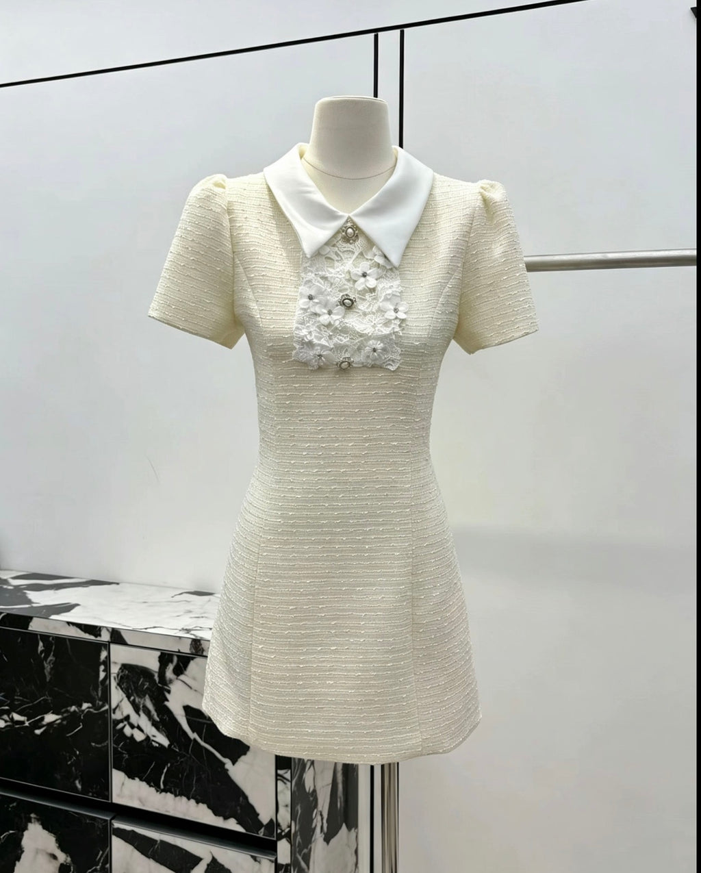 奶杏色小香风连衣裙
